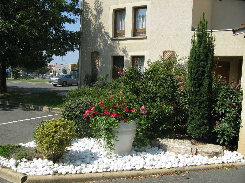 Greet Hotel Massieux Lyon Nord Exterior foto